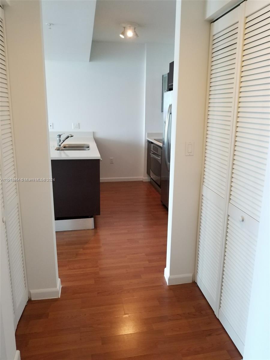 GALLERY ART CONDO - Residential Lease