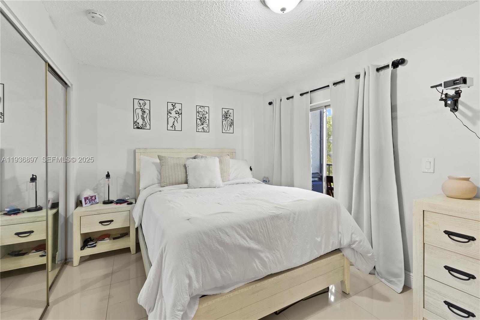 VILLAGE SQUARE CONDO - Residential