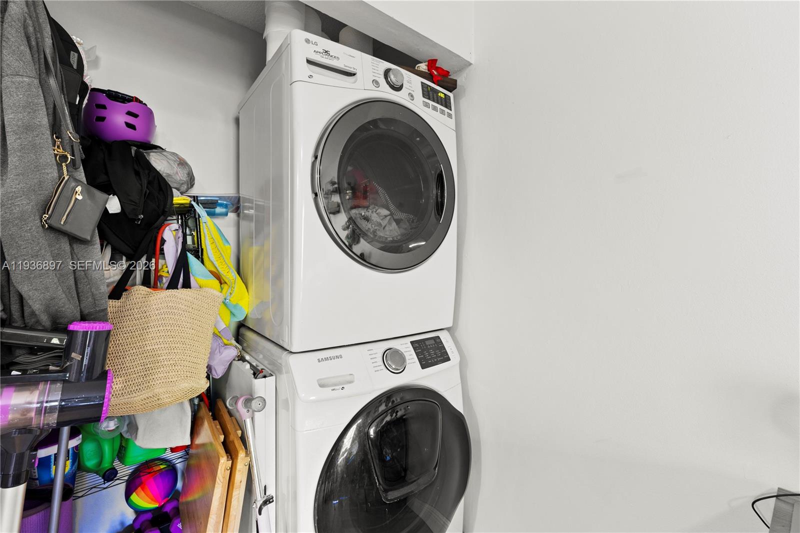 VILLAGE SQUARE CONDO - Residential