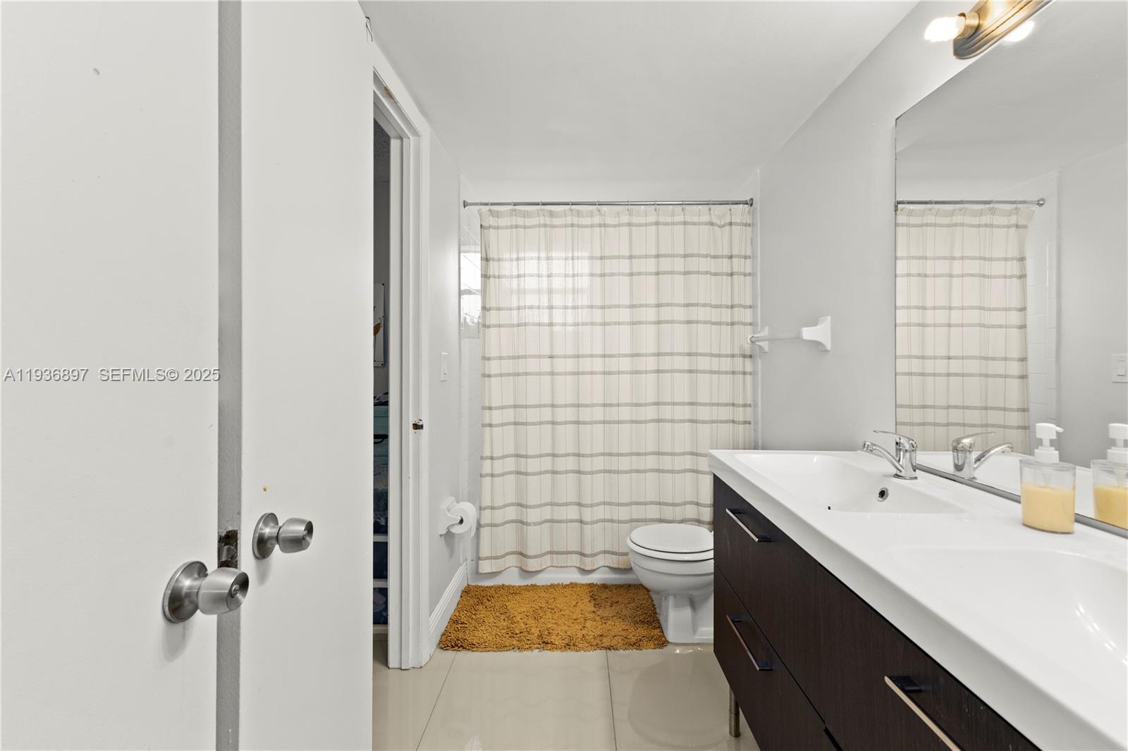 VILLAGE SQUARE CONDO - Residential