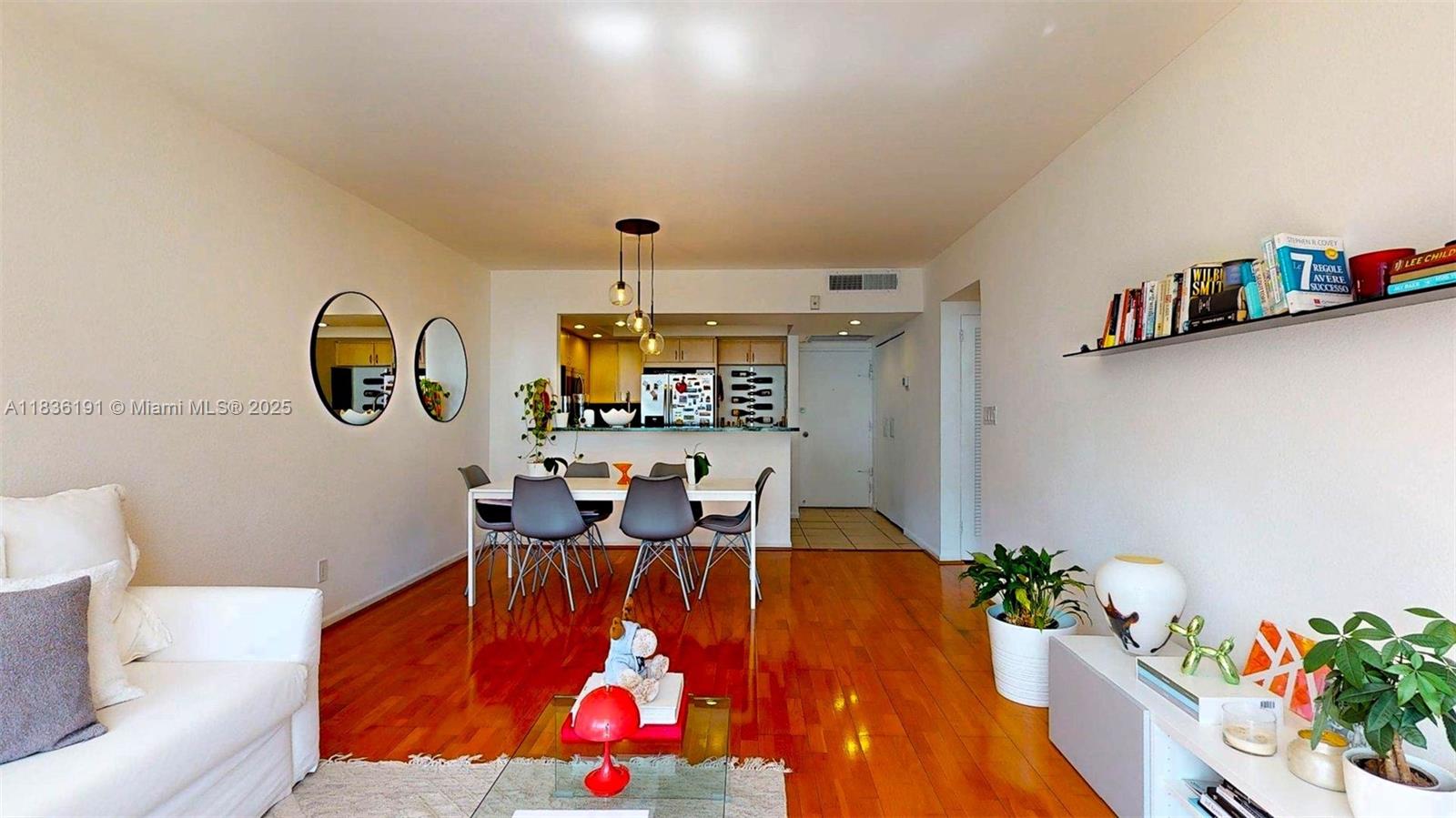 5600 CONDO - Residential