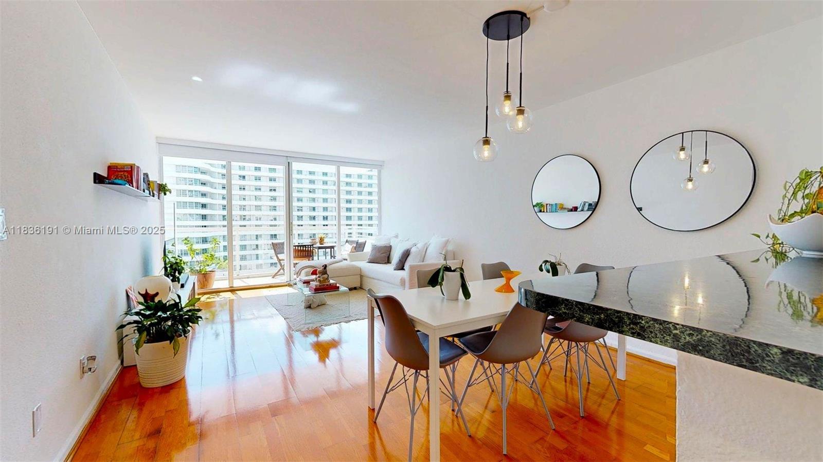 5600 Collins Ave 10A