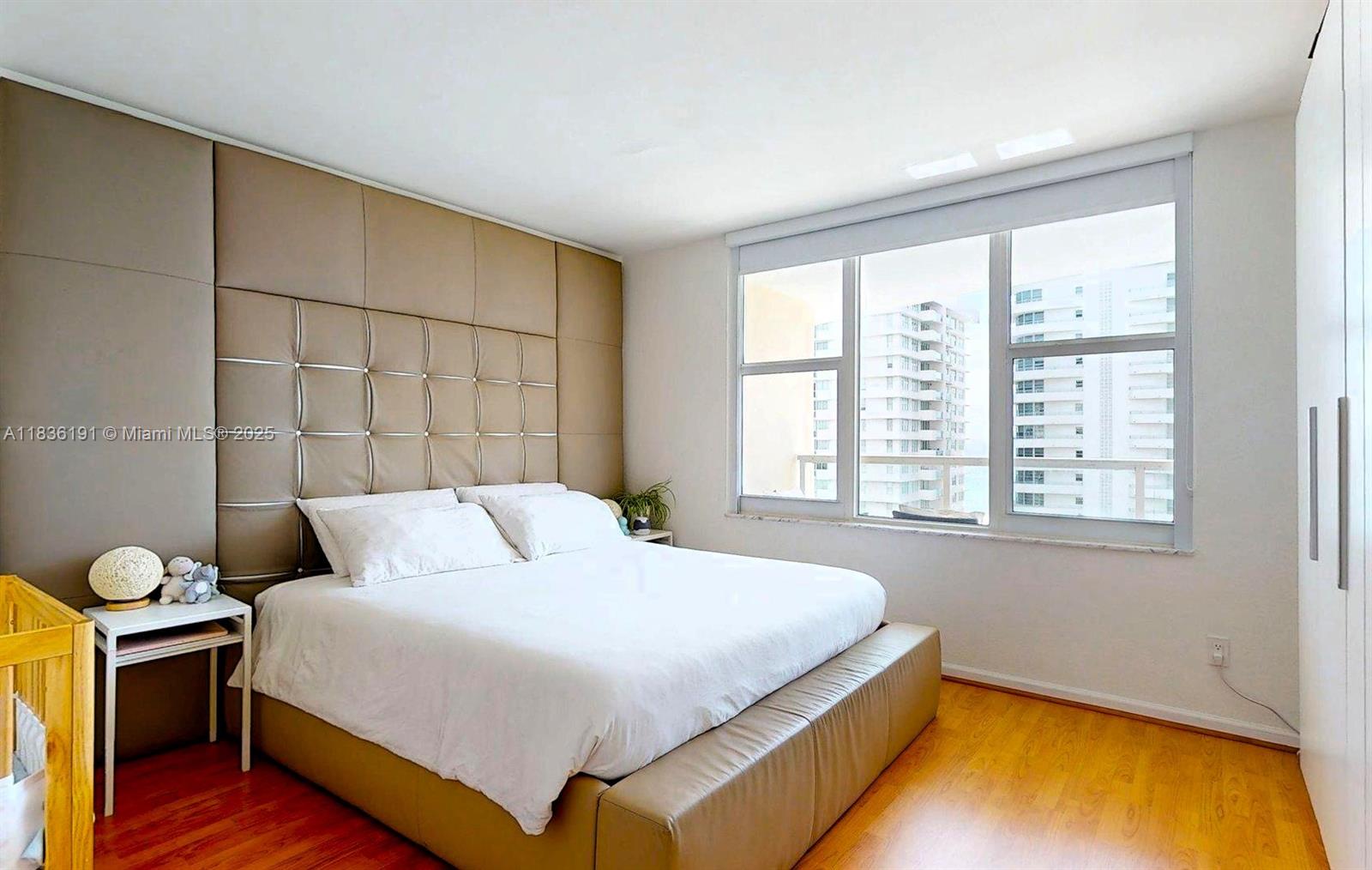 5600 CONDO - Residential