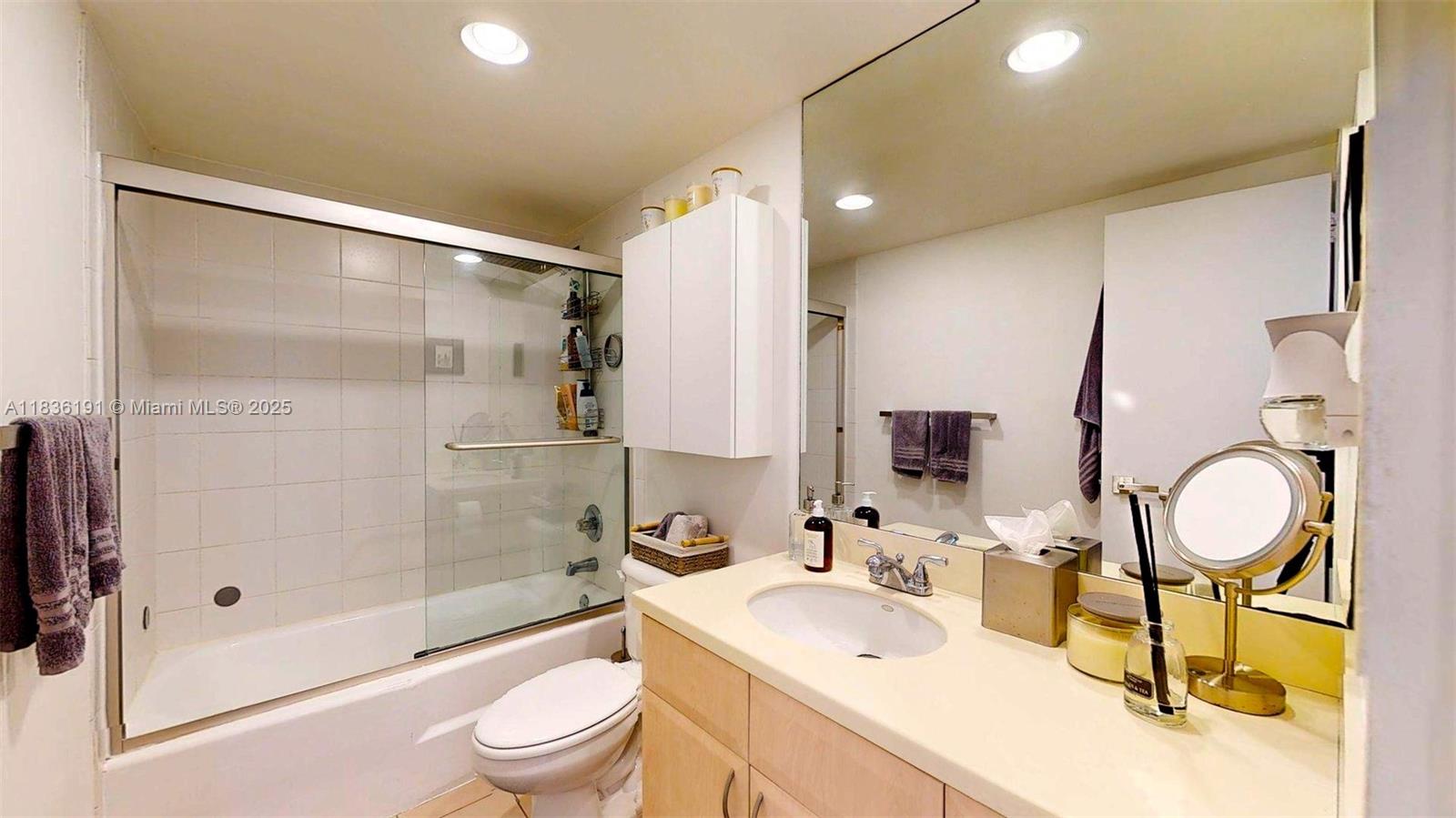 5600 CONDO - Residential