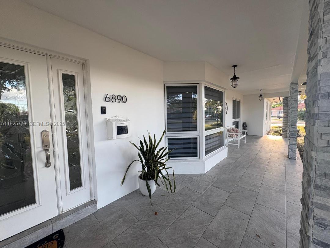 COUNTRY CLUB OF MIAMI EST - Residential