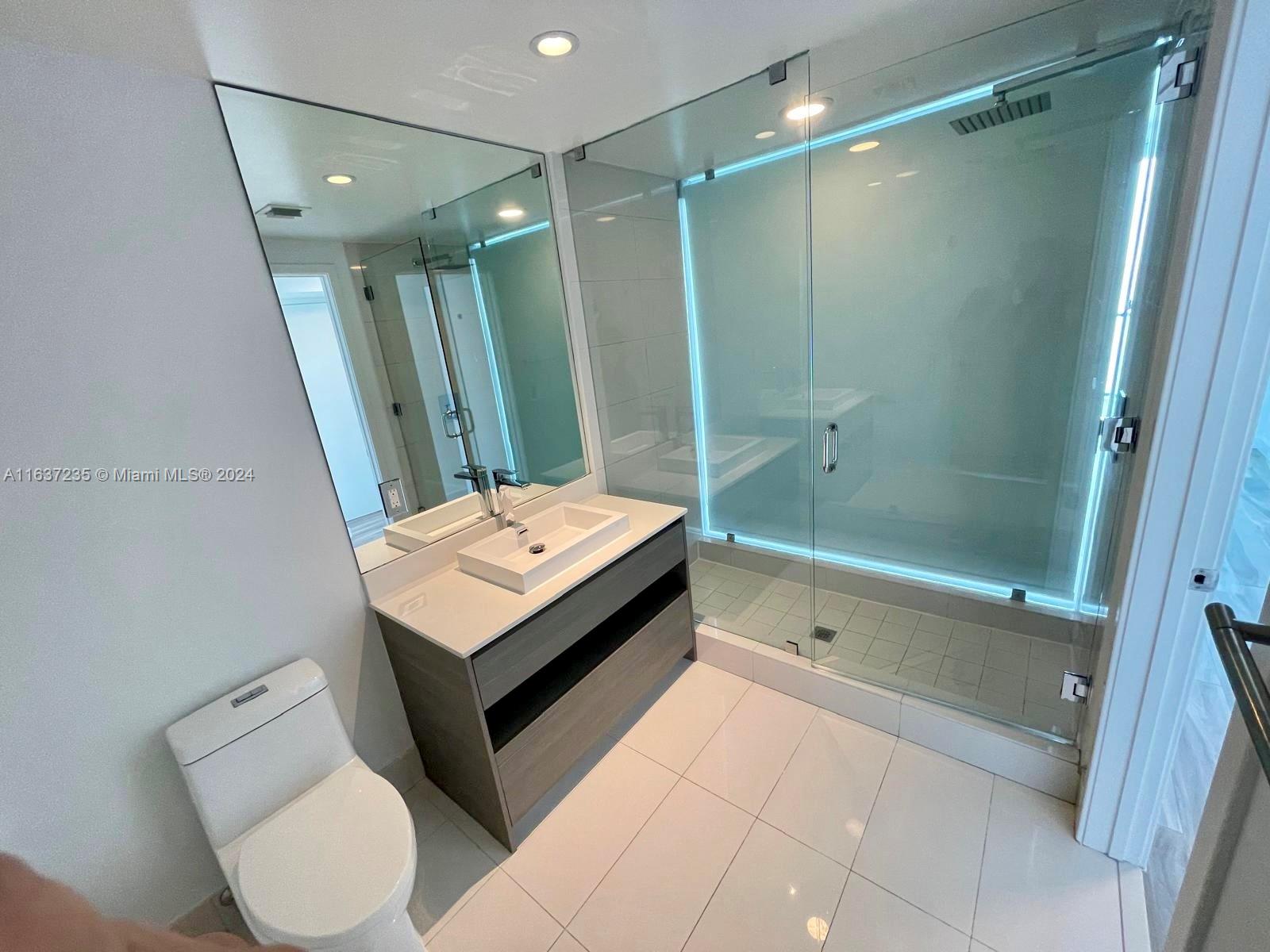 ICON BAY CONDO - Residential Lease