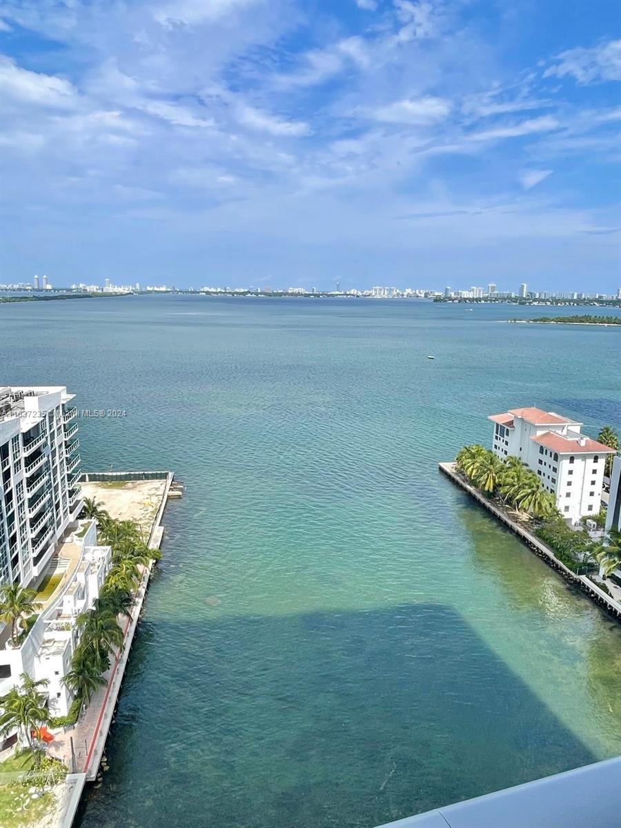 ICON BAY CONDO - Residential Lease
