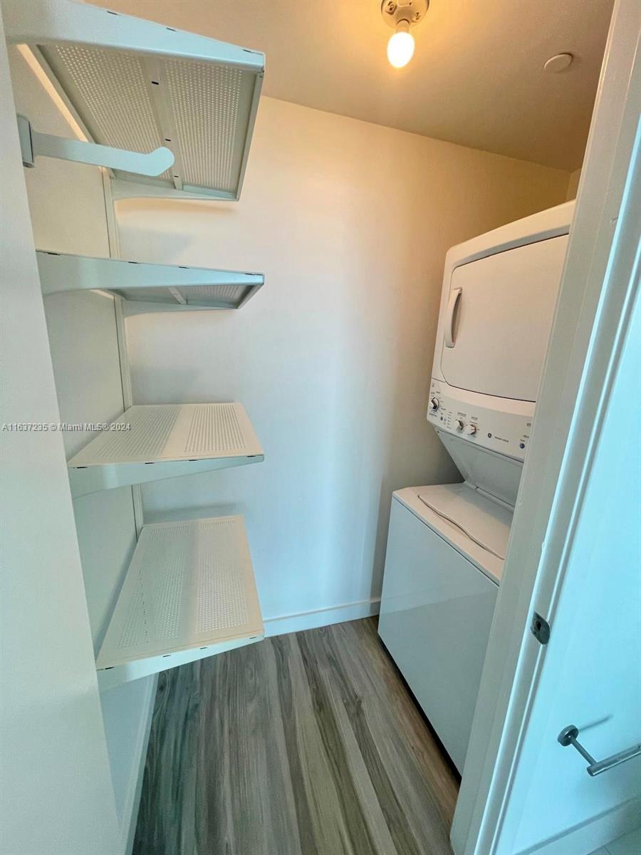ICON BAY CONDO - Residential Lease