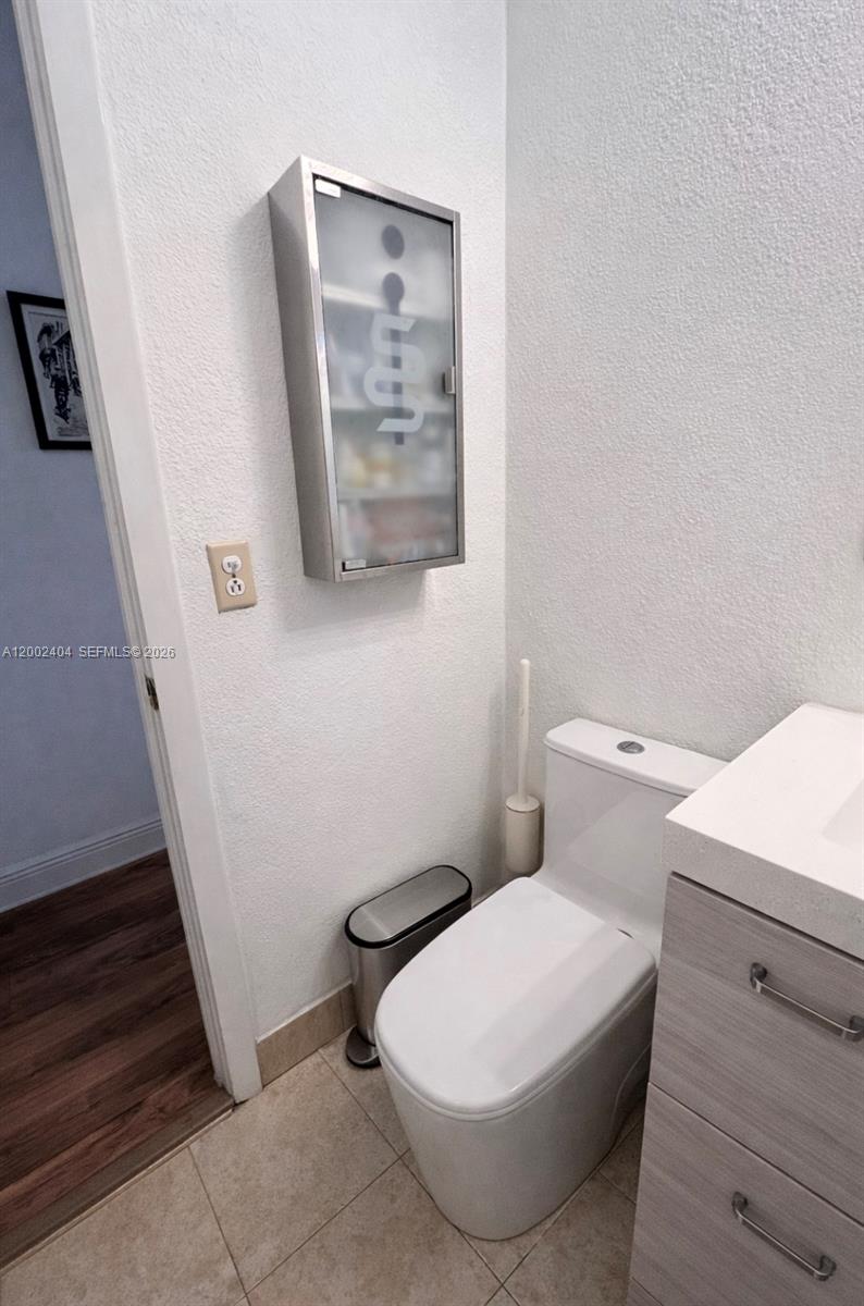 MIAMI MODERN MANORS - Residential Lease