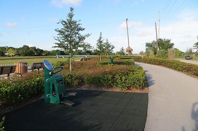 MIAMI MODERN MANORS - Residential Lease