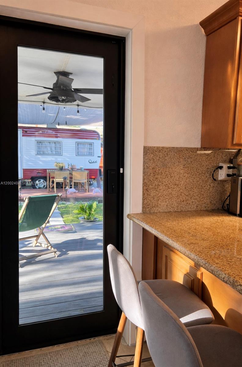 MIAMI MODERN MANORS - Residential Lease