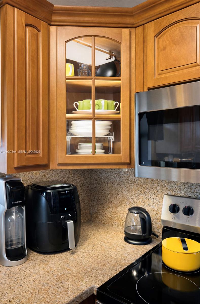 MIAMI MODERN MANORS - Residential Lease