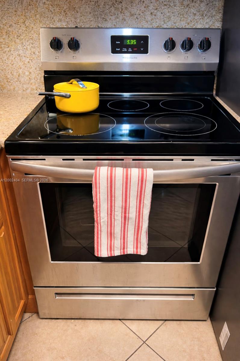 MIAMI MODERN MANORS - Residential Lease