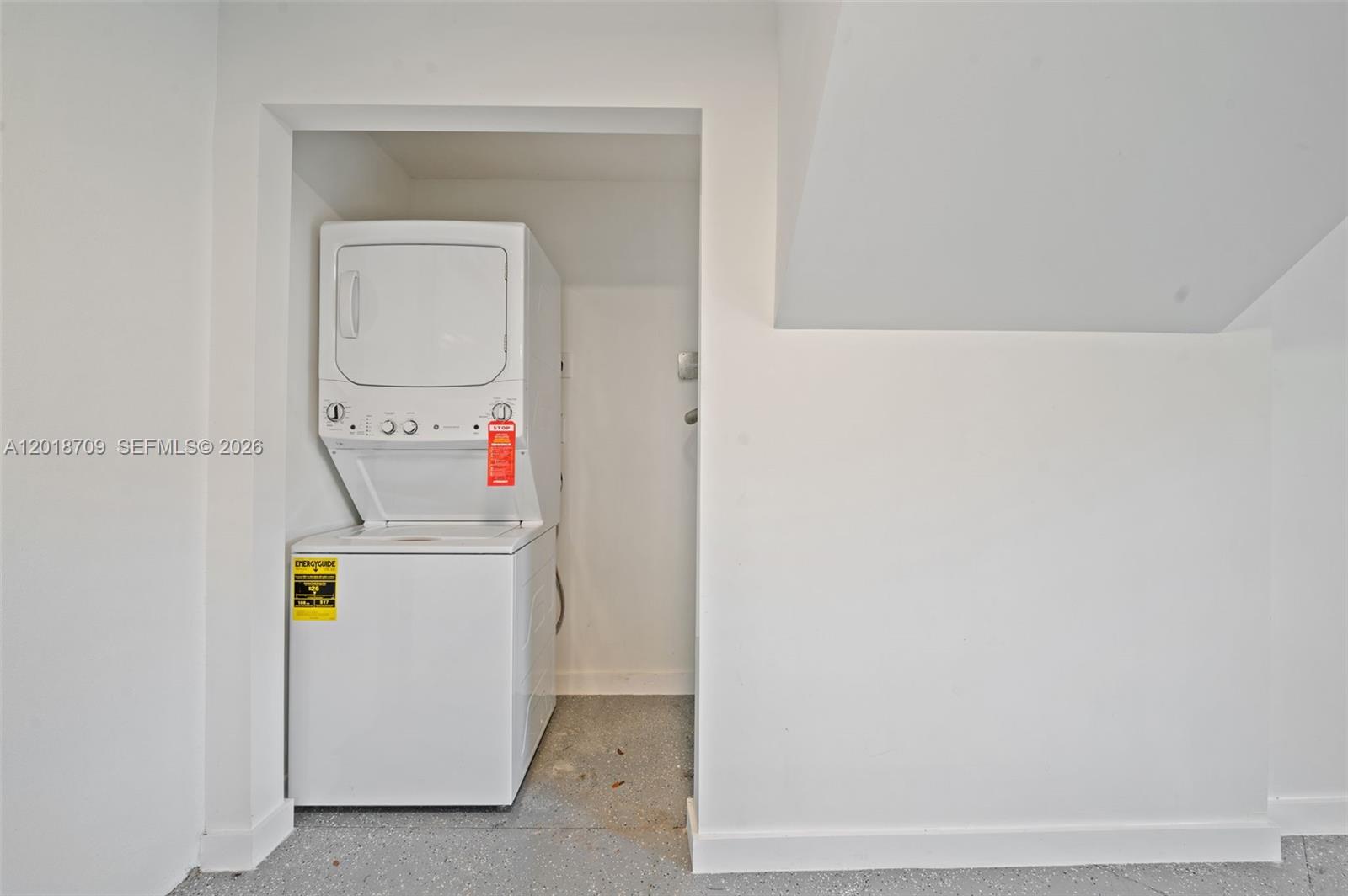 WESTDALE 2ND AMD PL - Residential Lease