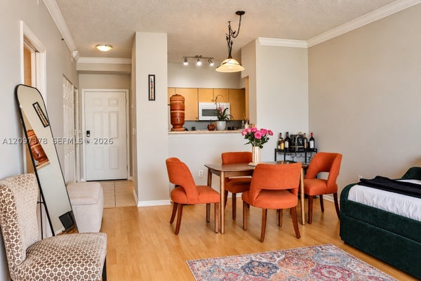 616 CLEARWATER PARK RD APT 808, WEST PALM BEACH, FL 33401 - Image c20c6fcbbedcf2a105d4c65cf9700d74/1311109255