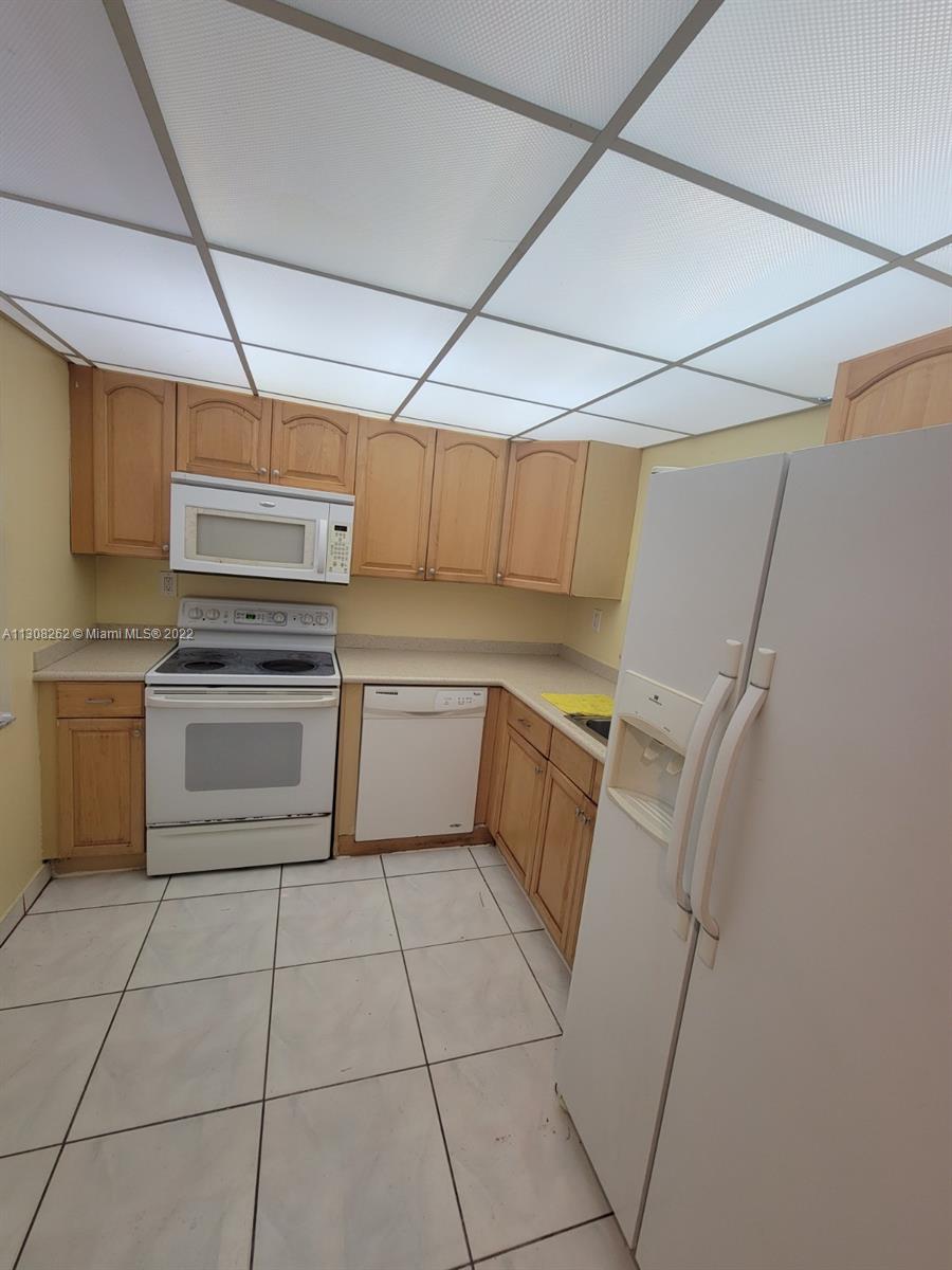 CYPRESS CHASE NORTH NO 4 - Residential Lease