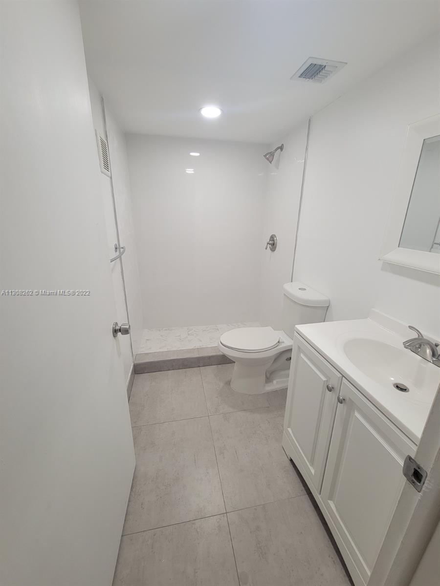 CYPRESS CHASE NORTH NO 4 - Residential Lease