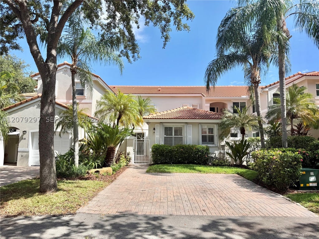 Photo of 1135 Cliffrose St, Hollywood, FL 33019 (MLS # A12079297)