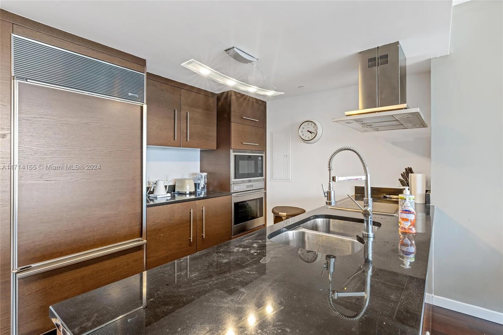 495 Brickell Ave 4805