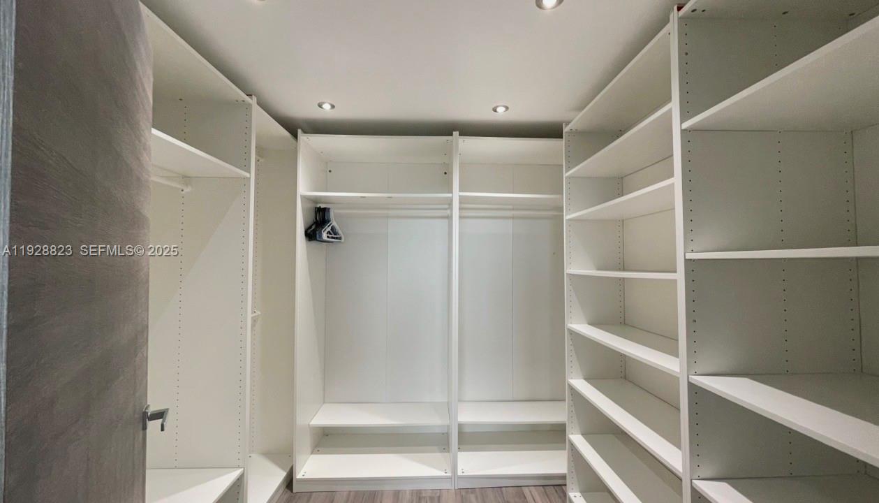 OCEANVIEW PARK CONDO - Residential Lease