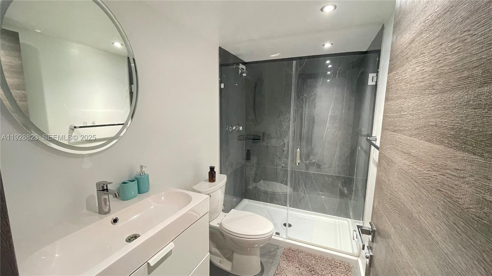 OCEANVIEW PARK CONDO - Residential Lease