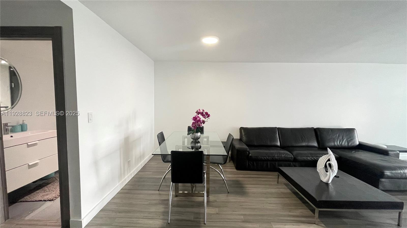 OCEANVIEW PARK CONDO - Residential Lease