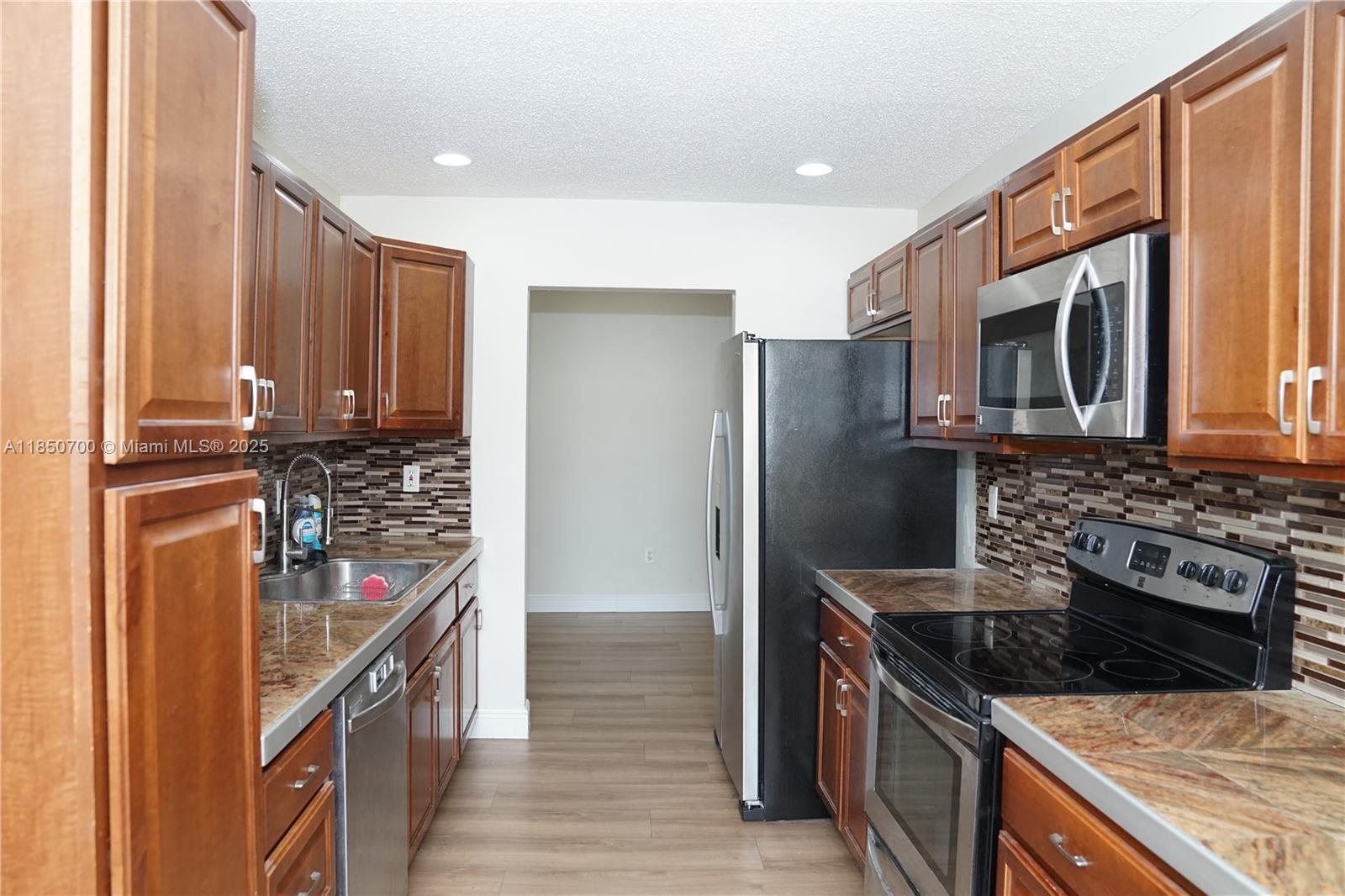 TAMARAC LAKES NORTH 3RD S - Residential