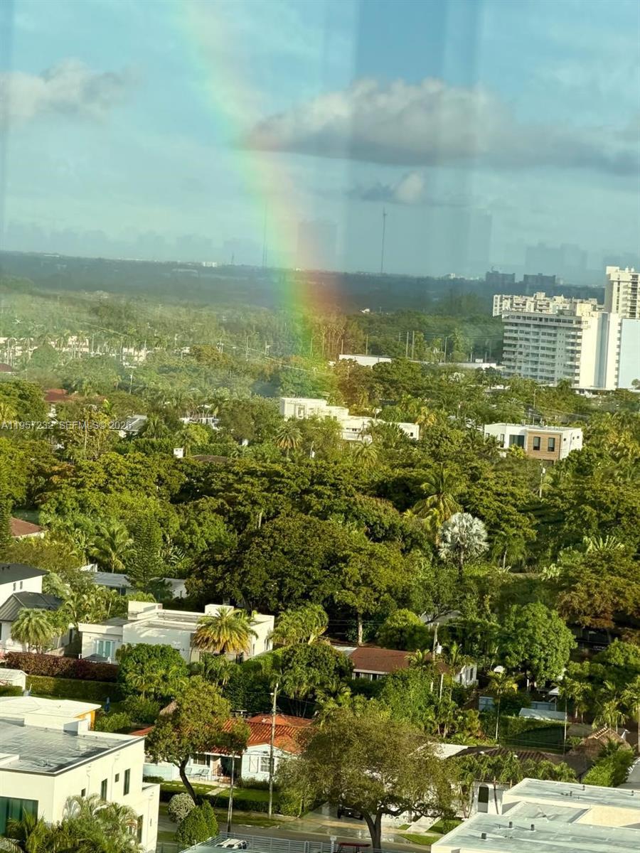 BAYVIEW TOWERS CONDO SOUT - Residential