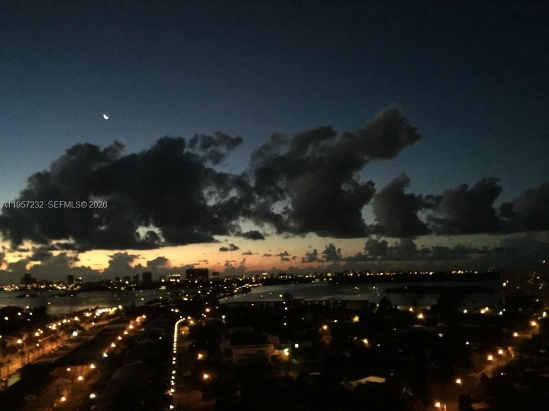 BAYVIEW TOWERS CONDO SOUT - Residential