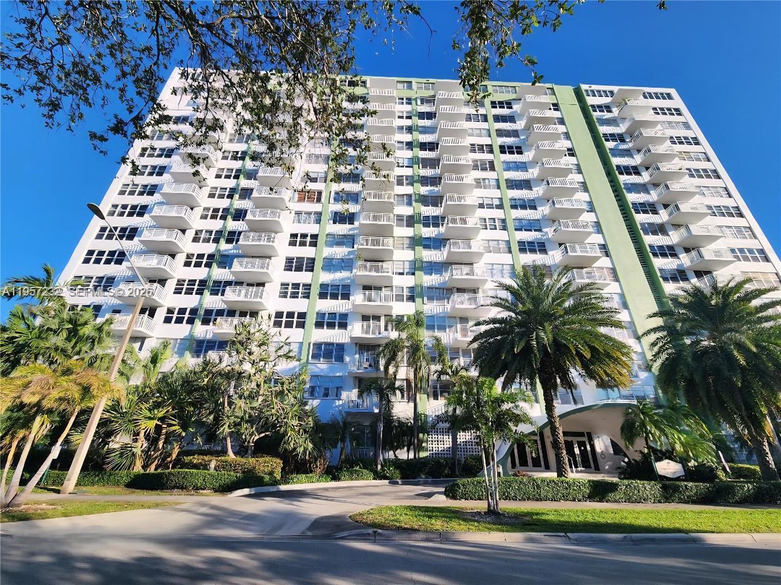 BAYVIEW TOWERS CONDO SOUT - Residential