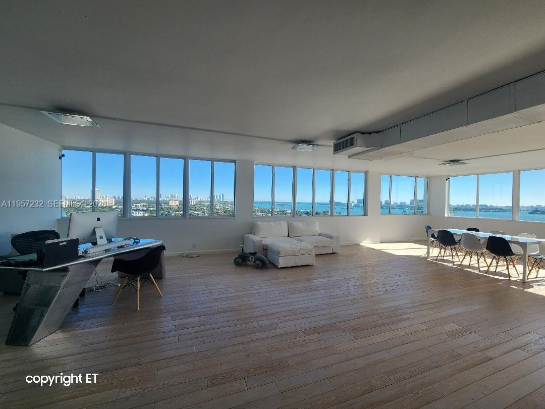 BAYVIEW TOWERS CONDO SOUT - Residential