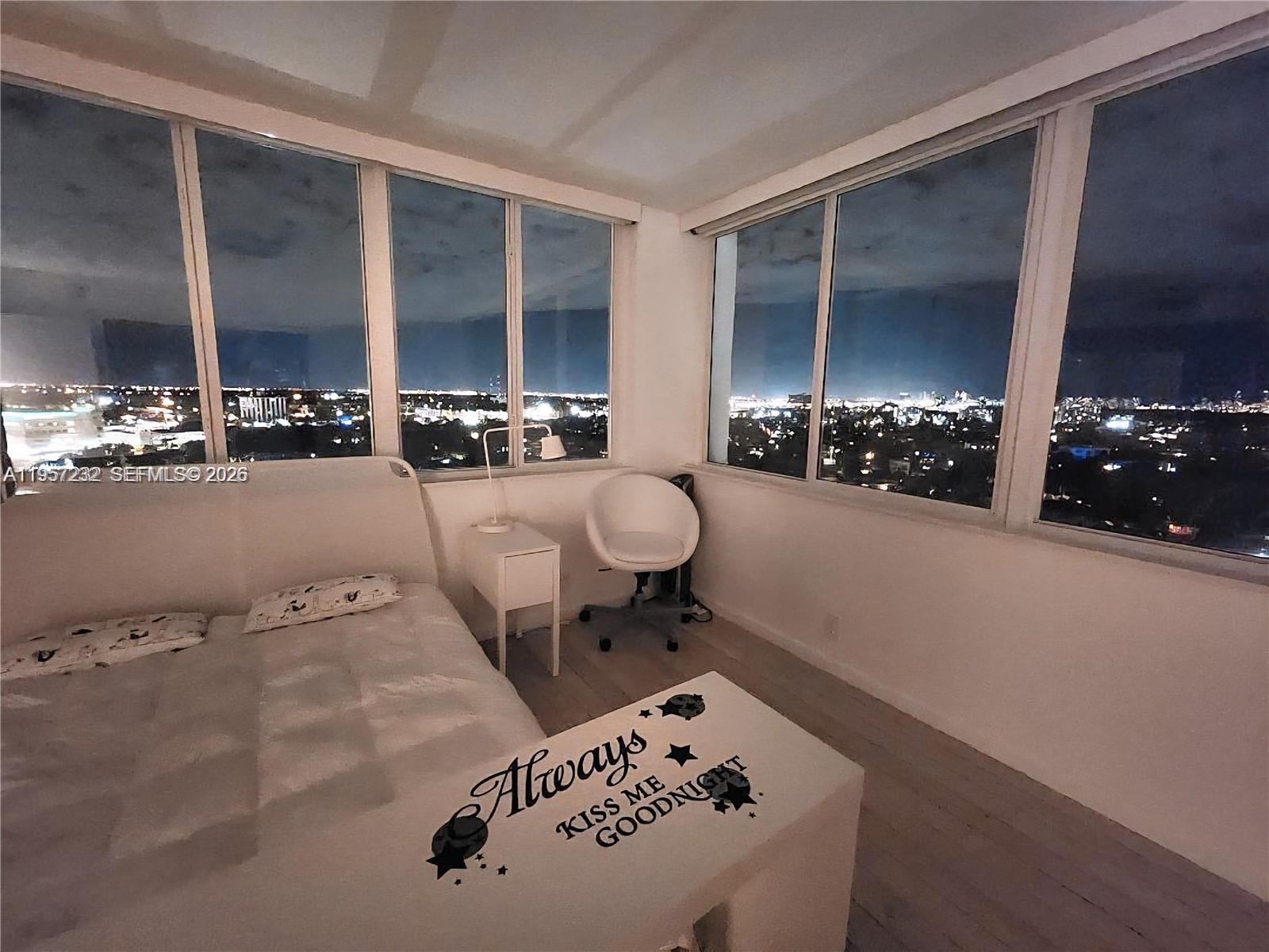 BAYVIEW TOWERS CONDO SOUT - Residential