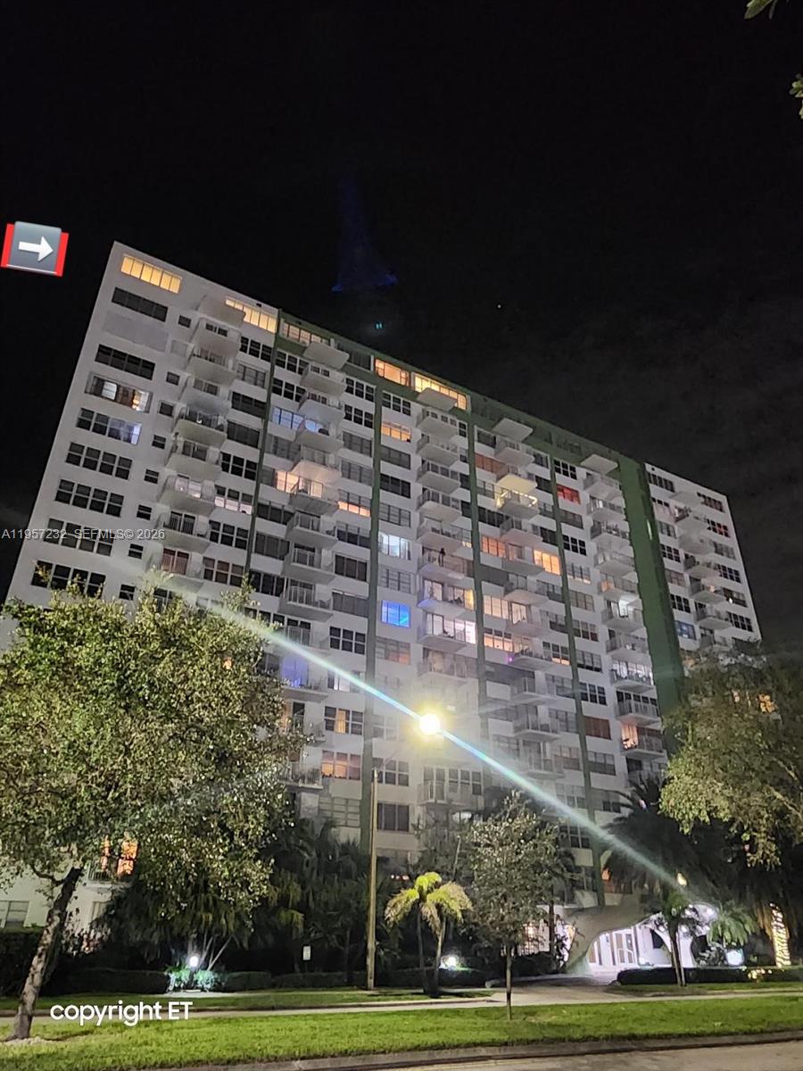 BAYVIEW TOWERS CONDO SOUT - Residential