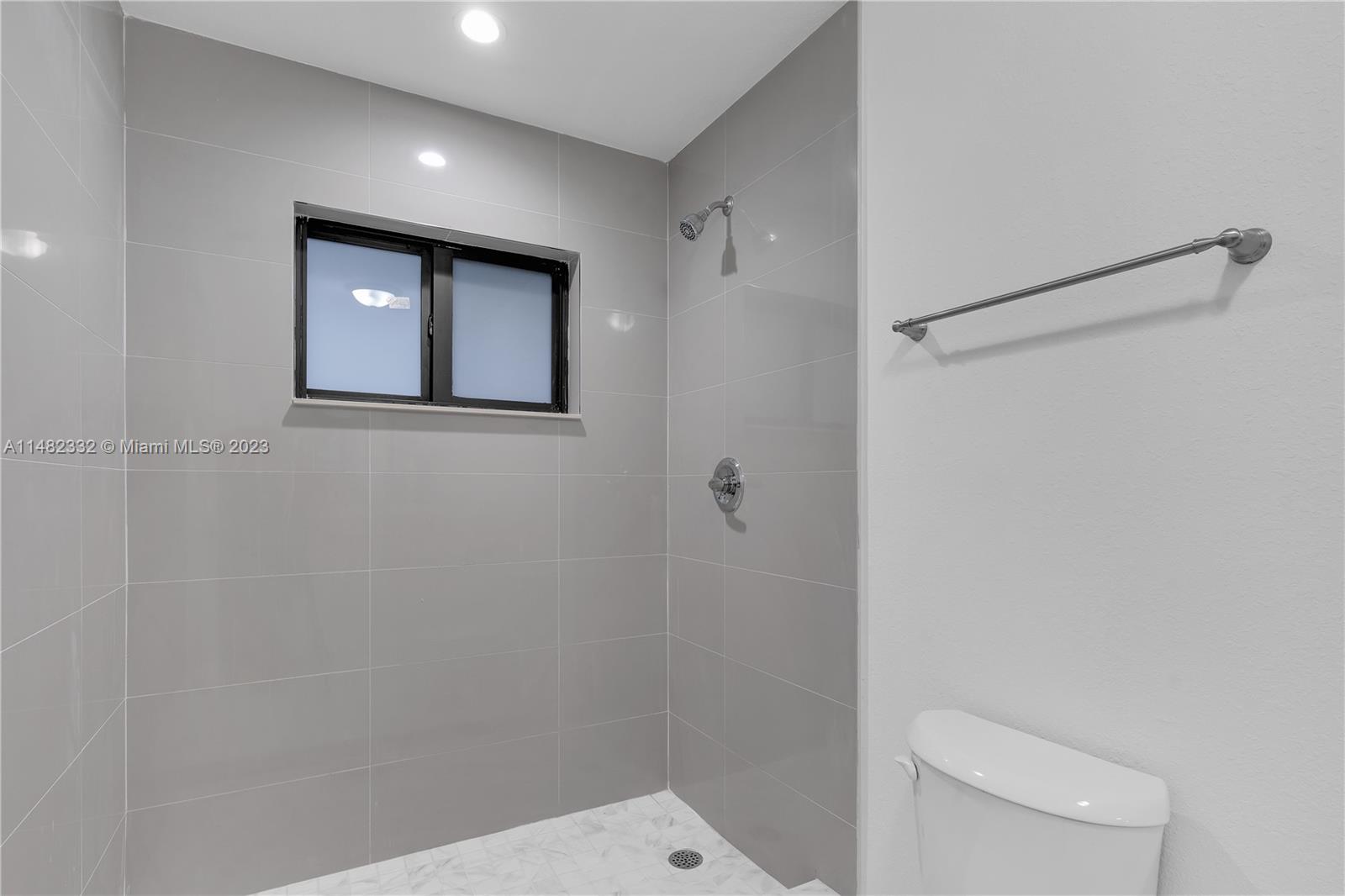 1712-1716 NW 76 TERRACE CO - Residential