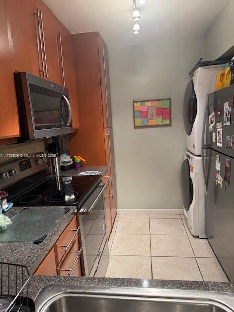 10047 Winding Lake Rd 203