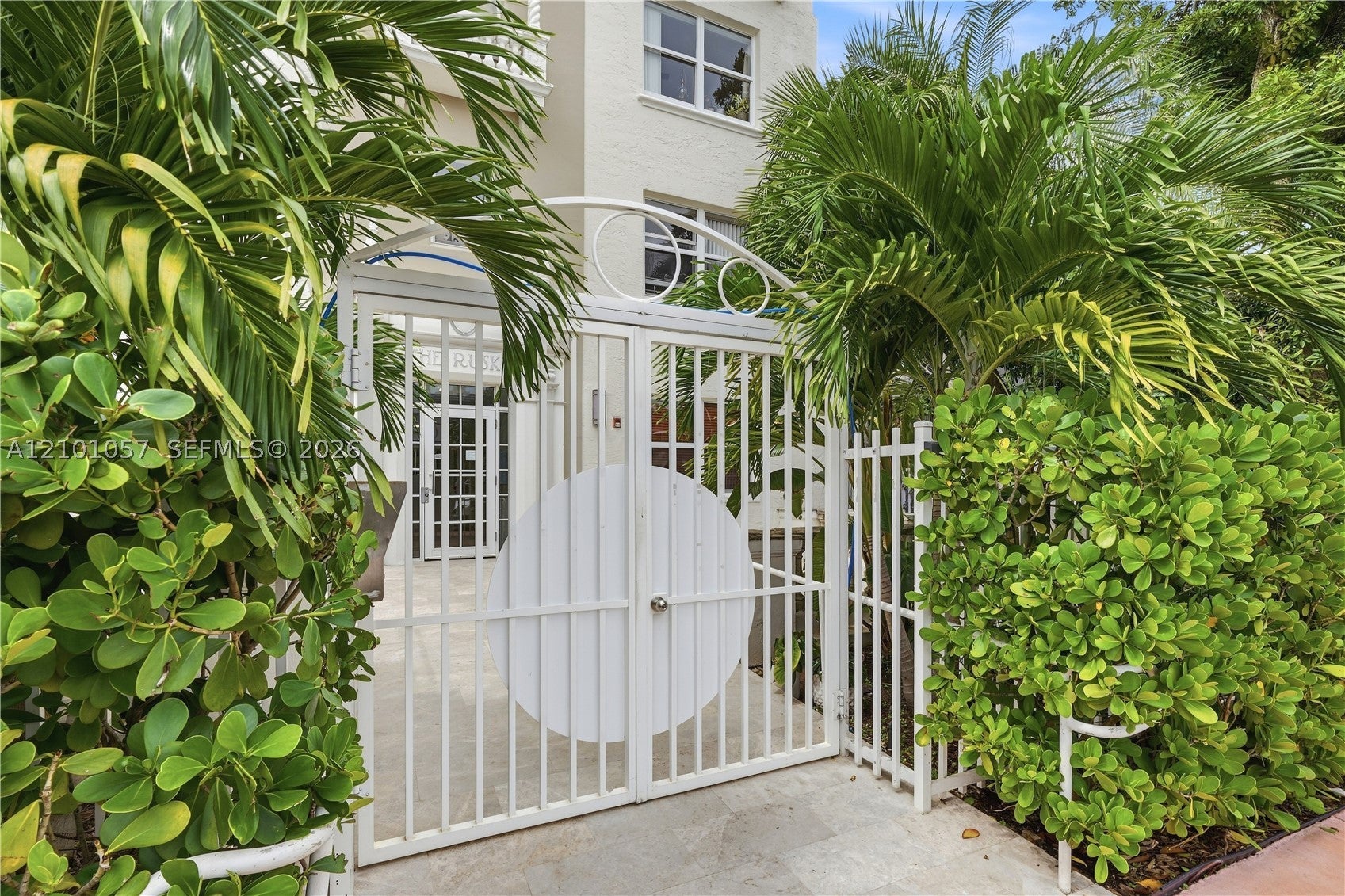 1542 Drexel Ave 301