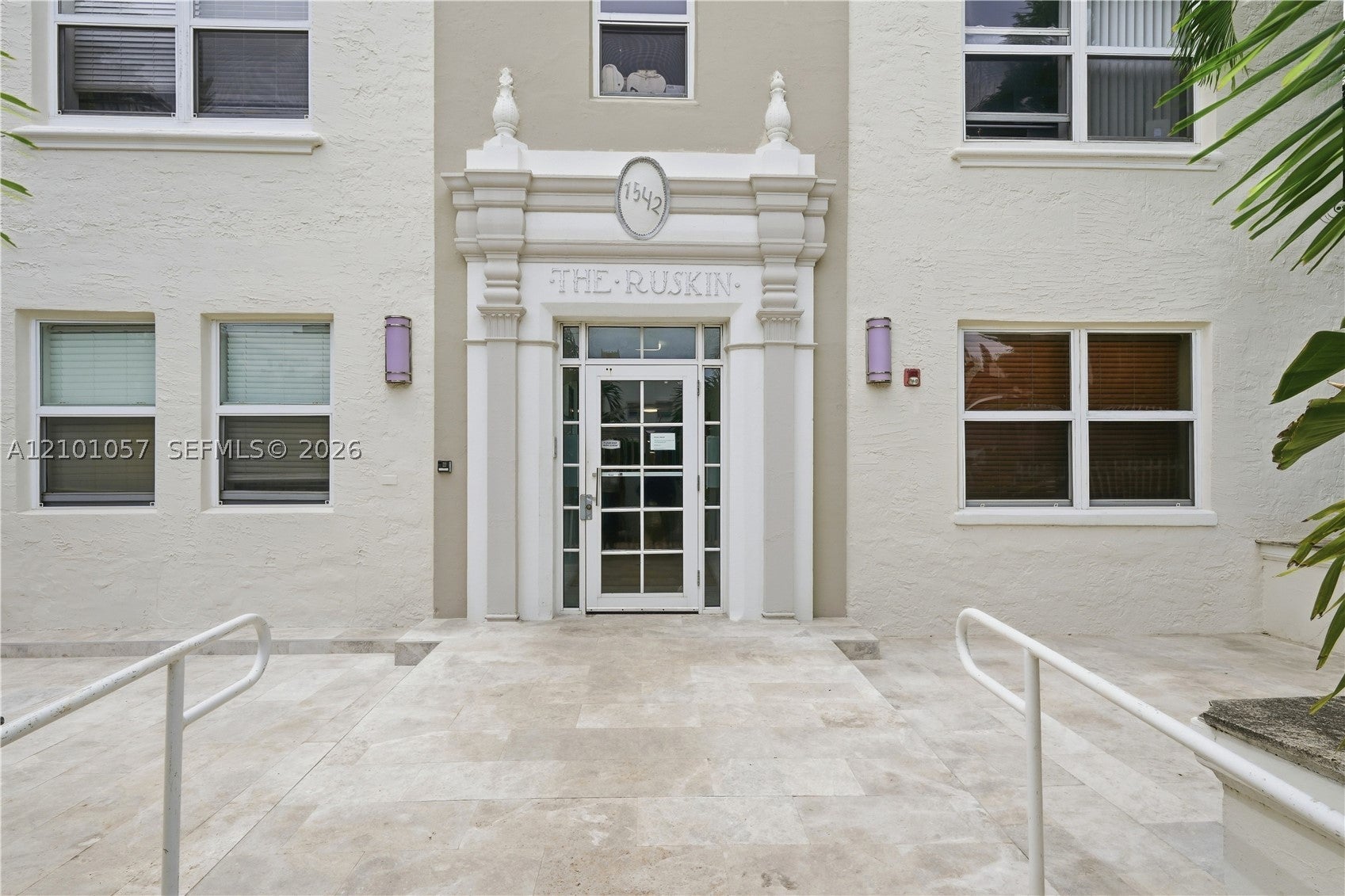 1542 Drexel Ave 301