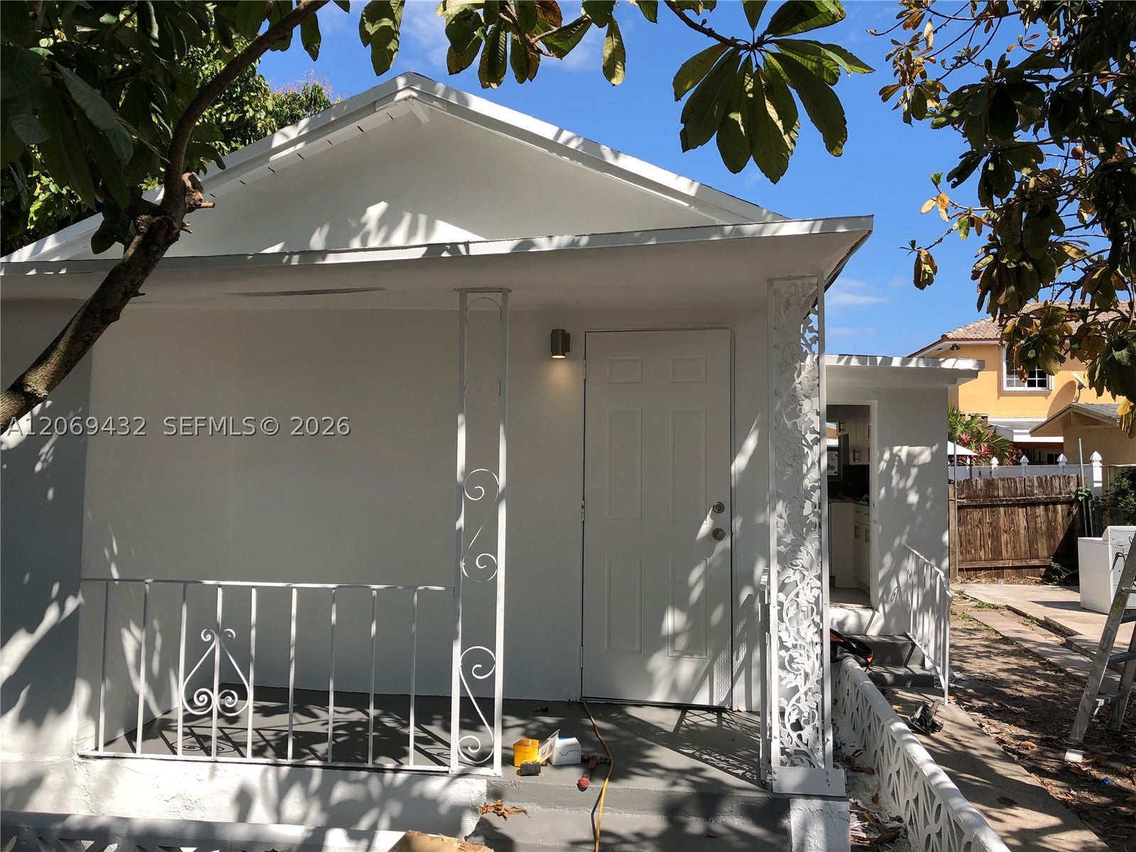 2053 SW 60th Ave