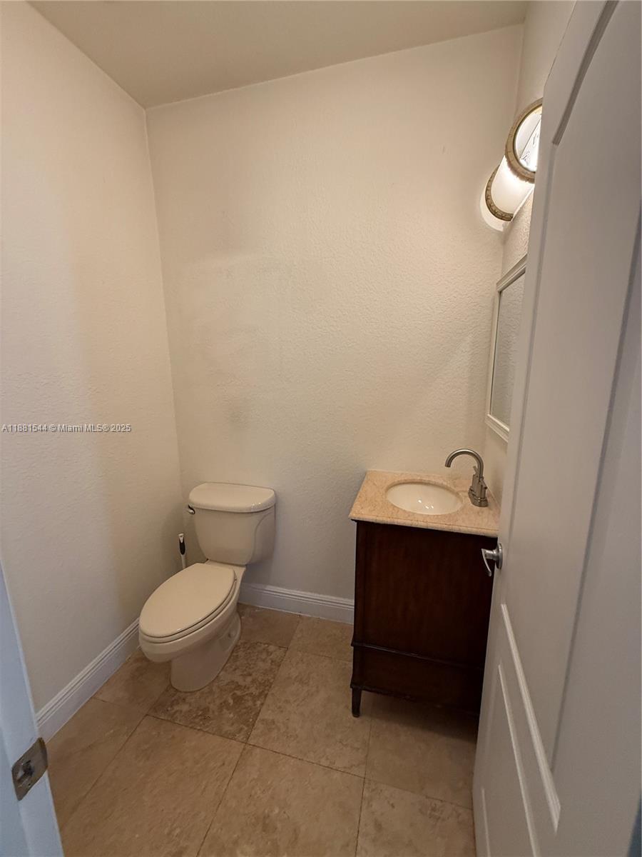 INDIANA GROVE CONDO - Residential Lease