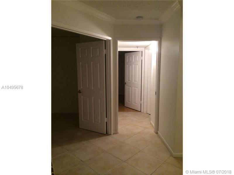 THE YACHT CLUB AD AVENTURA - Residential Lease