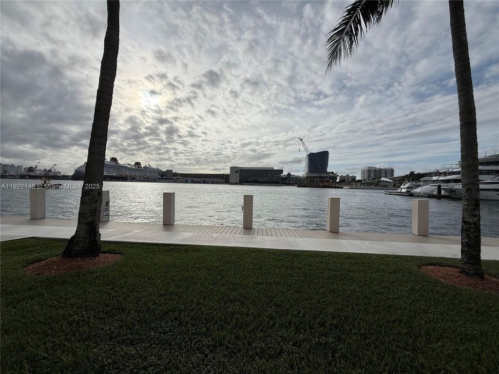 Photo of 1775 Harbourview Dr #5, Fort Lauderdale, FL 33316 (MLS # A11922148)