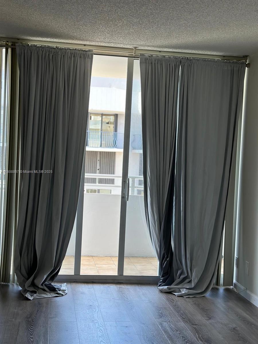 RIMINI BEACH CONDO - Residential