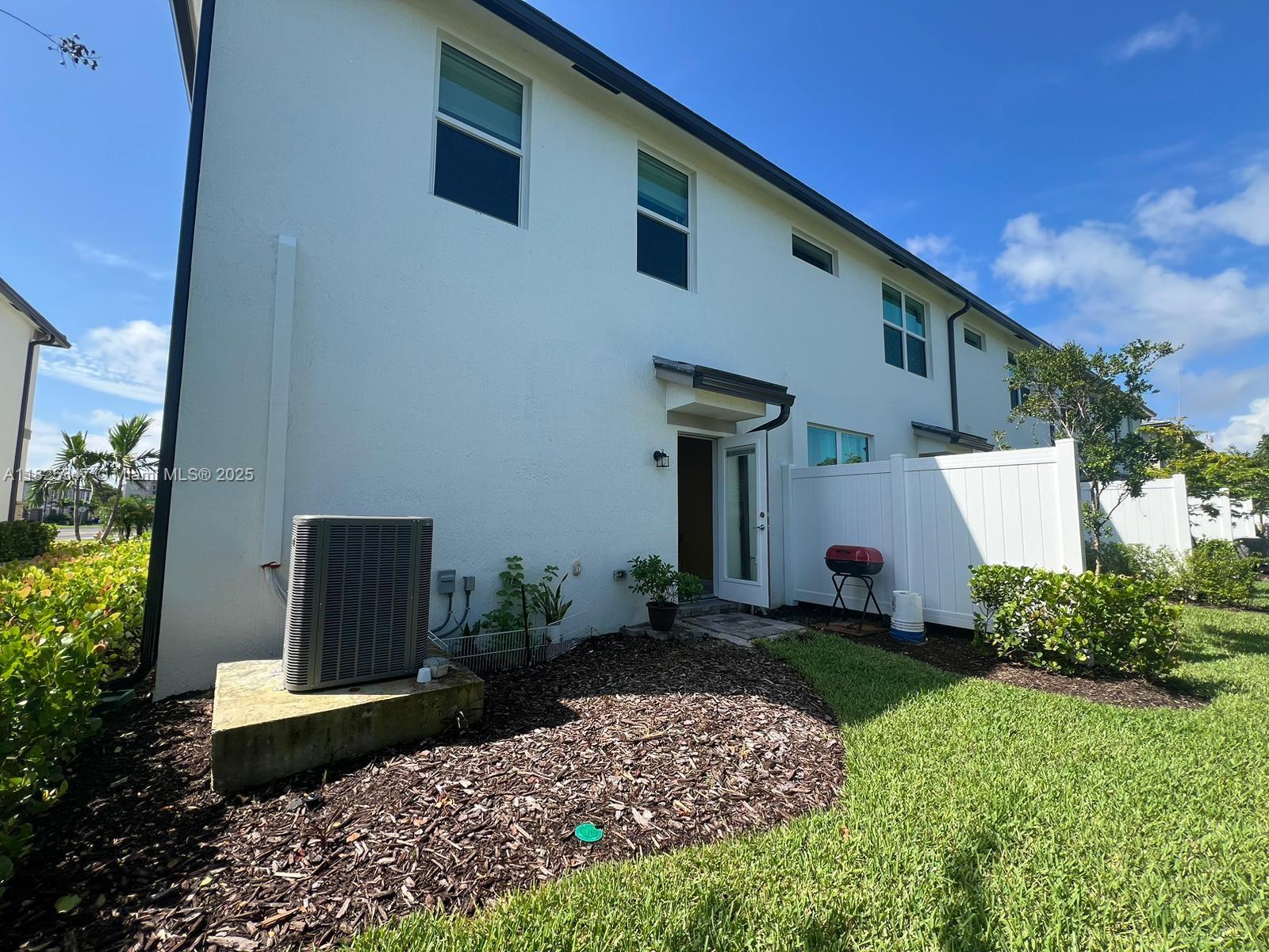 SOMERSET PLAZA - Residential Lease