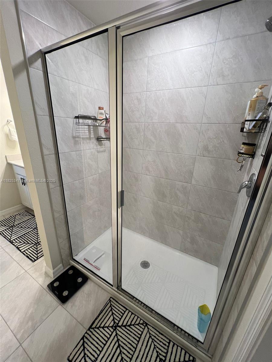 SOMERSET PLAZA - Residential Lease