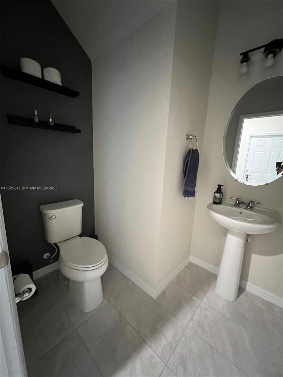 SOMERSET PLAZA - Residential Lease