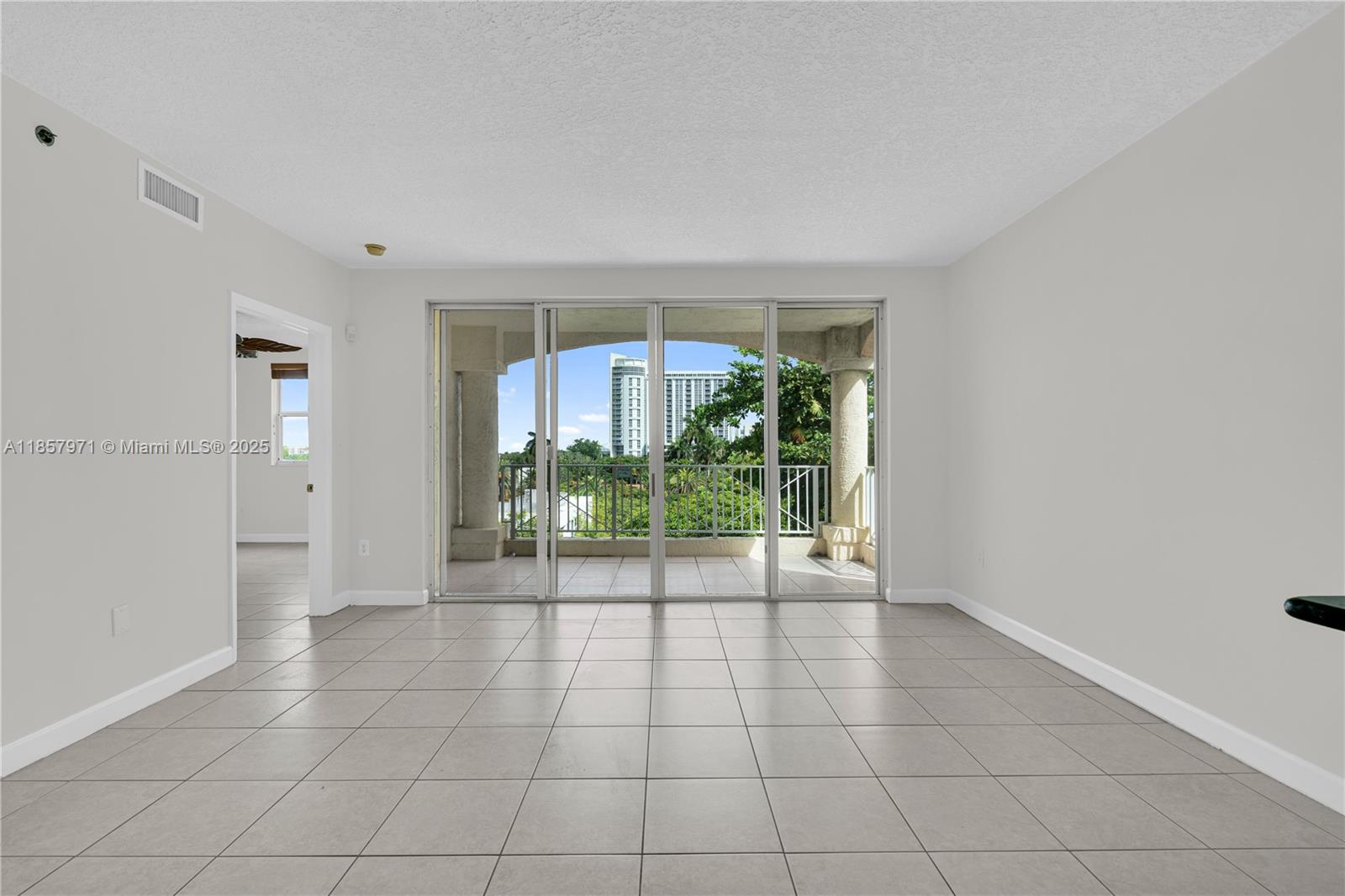 1824 Brickell Ave 4D