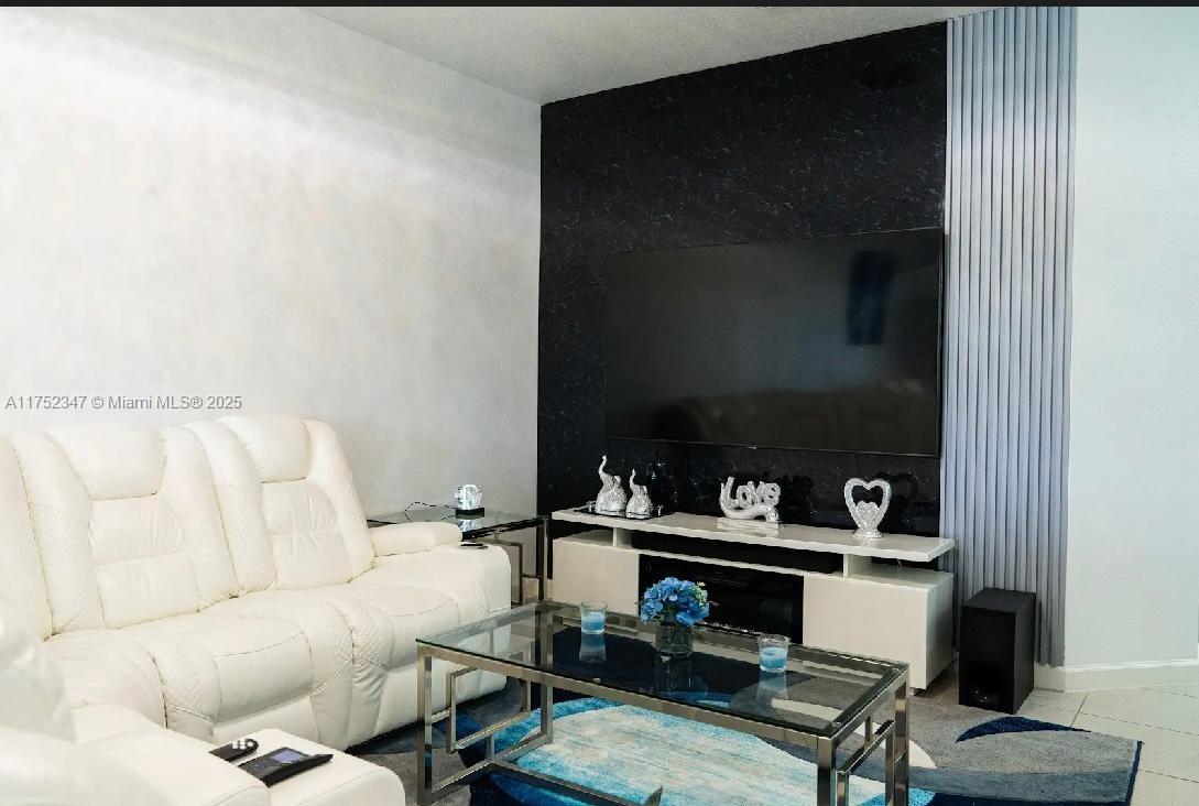 COCO PALM ESTATES - Residential