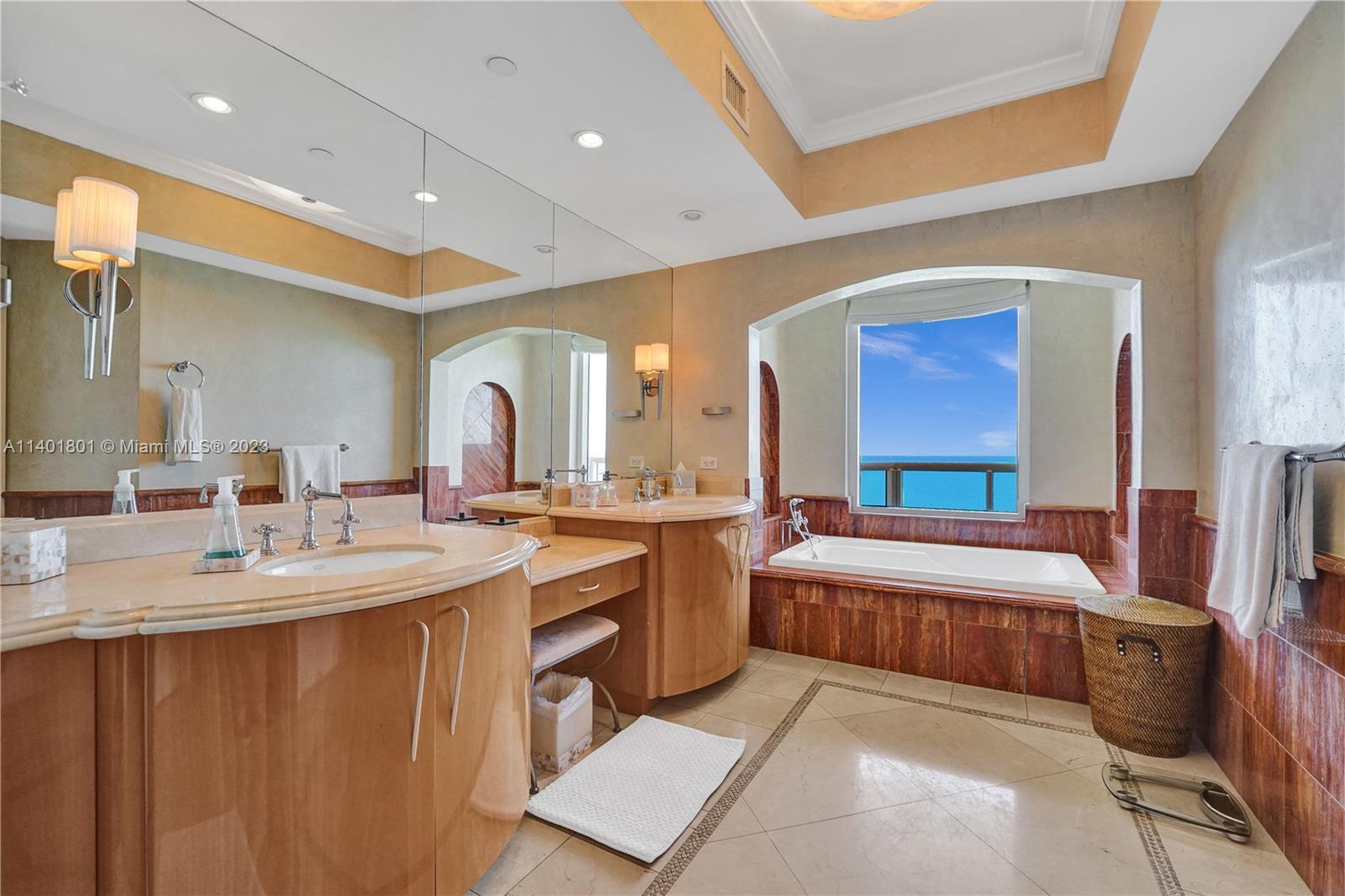 ACQUALINA OCEAN RESIDENCE - Residential