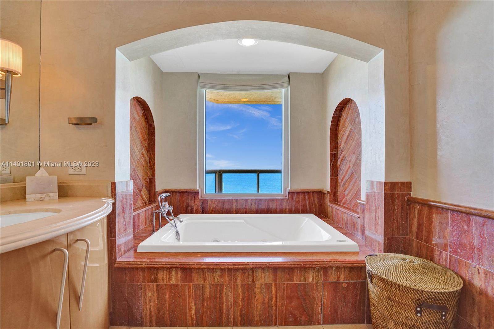 ACQUALINA OCEAN RESIDENCE - Residential