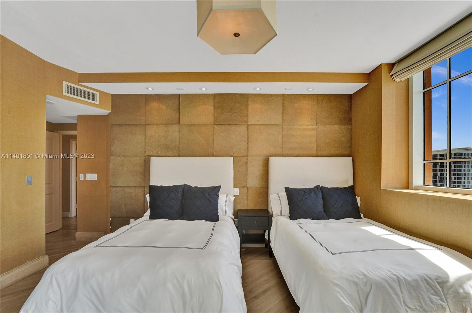 ACQUALINA OCEAN RESIDENCE - Residential